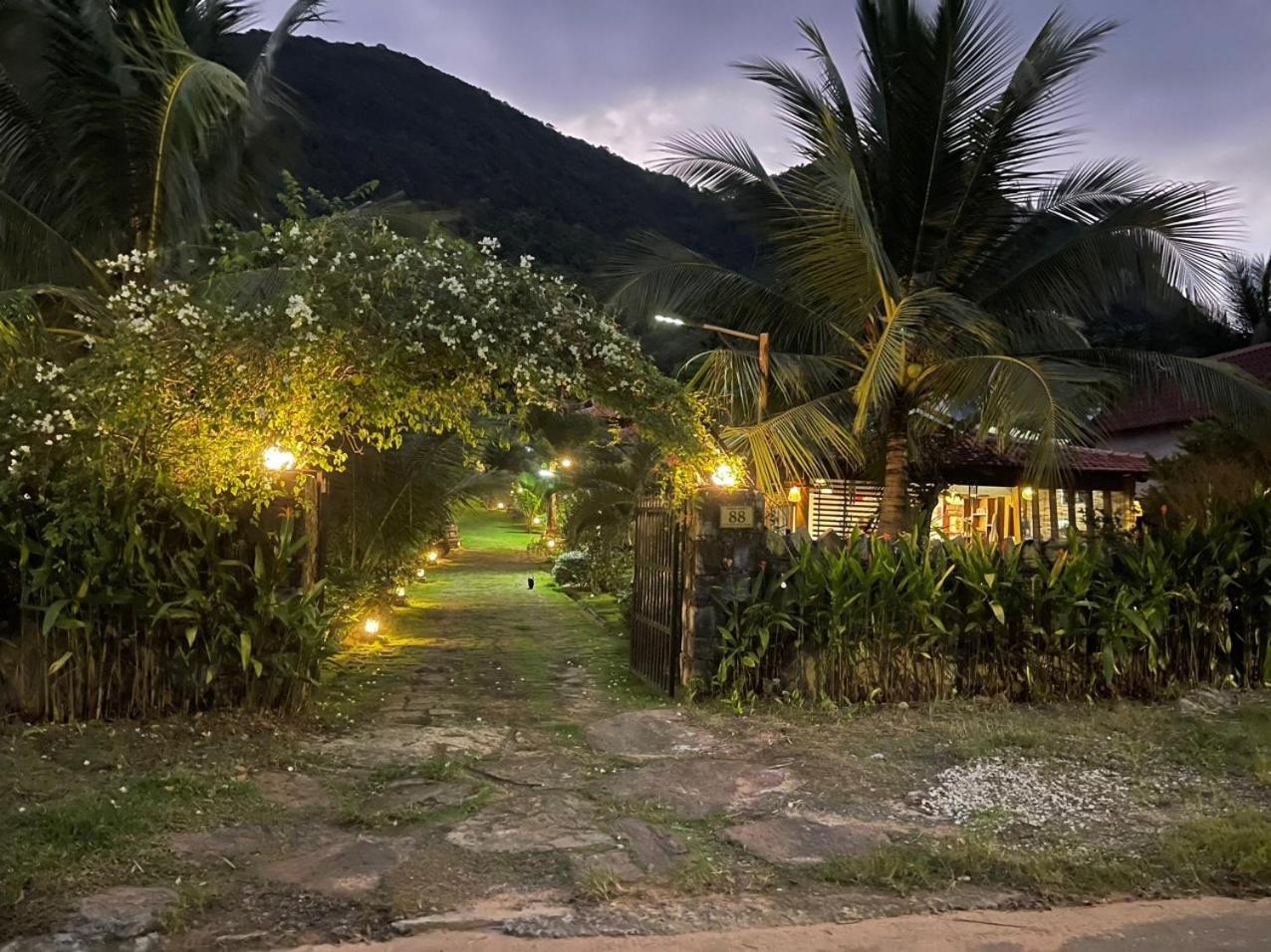 Freedom Beach Resort Phú Quốc Exterior photo